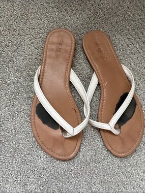 White Strap Brown Footbed Women's Slide Sandals - signs of wear